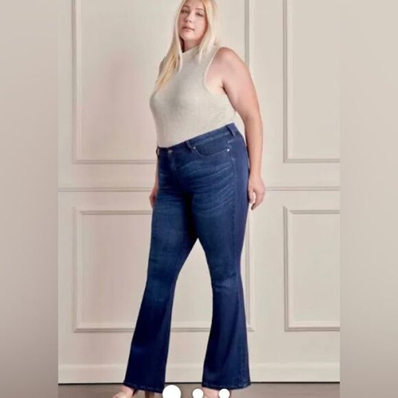 KanCan women’s Mid-Rise dark wash flare jeans size 3X-long. - Picture 1 of 9